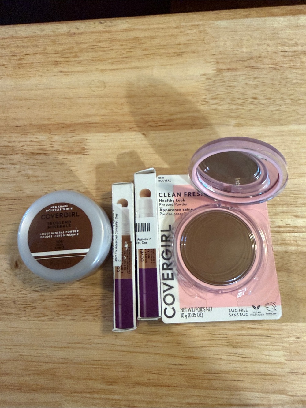 COVERGIRL Face Makeup Set in color Deep Fonce